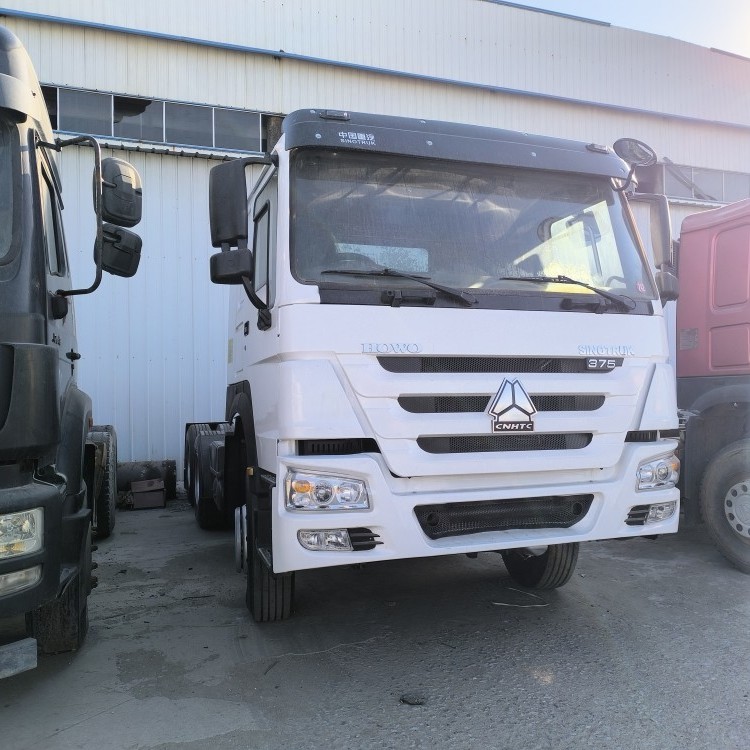 Sinotruk HOWO 6X4 10 Wheeler Tractor Unit HOWO A7 T7h Nx Hohan Truck Head Prime Mover Truck
