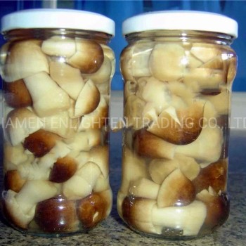 Straw Mushroom Whole in Brine Glass Jar Packing