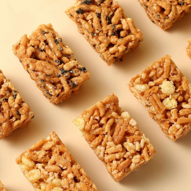 115g Sachima Small Square Crispy Sachima Snacks