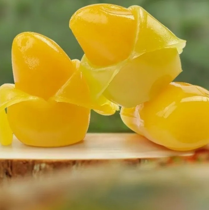 Halal Gummy Candy Fruity and Sweet Flavored Peeling Candy in Bulk Mango