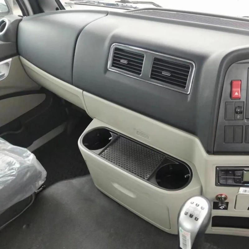 Sinotruk HOWO Nx 380HP 6X4 Heavy Duty Trailer Head