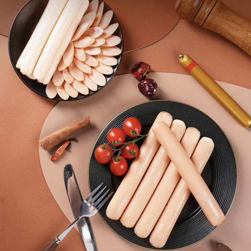 Taiwanese-Style Grilled Sausage Made From Chicken Breast Meat