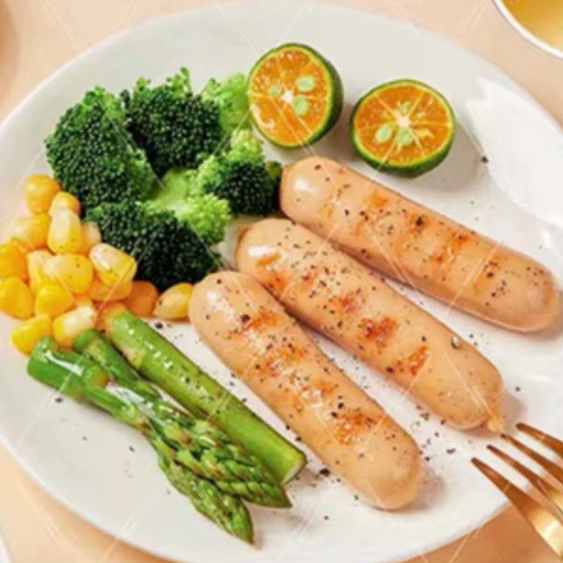 Taiwanese-Style Grilled Sausage Made From Chicken Breast Meat