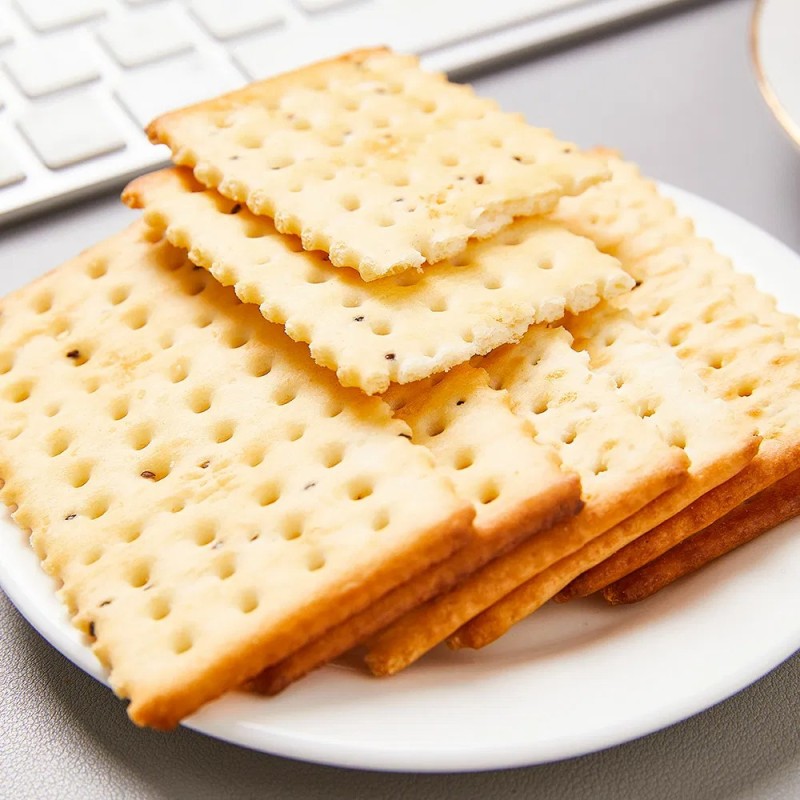 Hot Sale Sesame Flavor Salt Soda Saltine Crackers Chia Seed Soda Cracker