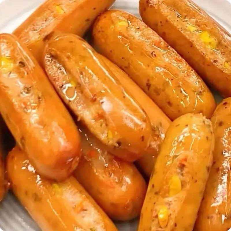 a Nutritionist Scientifically Combines a Balanced Mix of Meat and Vegetables with Chicken and Vegetables in Sausage Form.