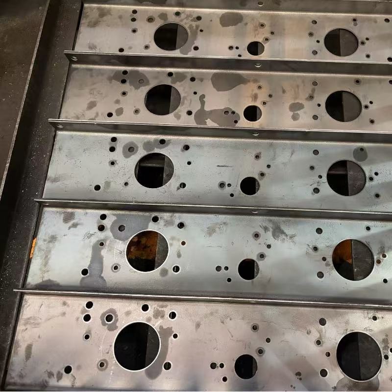 Nqa Certified Skeletal Truck Trailer Featuring 140mm Vertical Beam Height