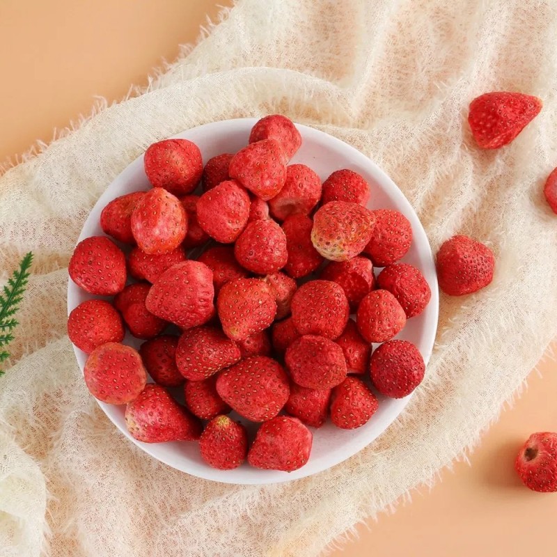 Certified Whole Strawberries 20-25mm for Sea Transportation in Plastic Package