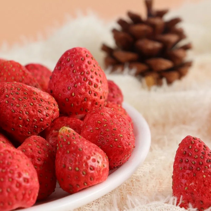 Certified Whole Strawberries 20-25mm for Sea Transportation in Plastic Package