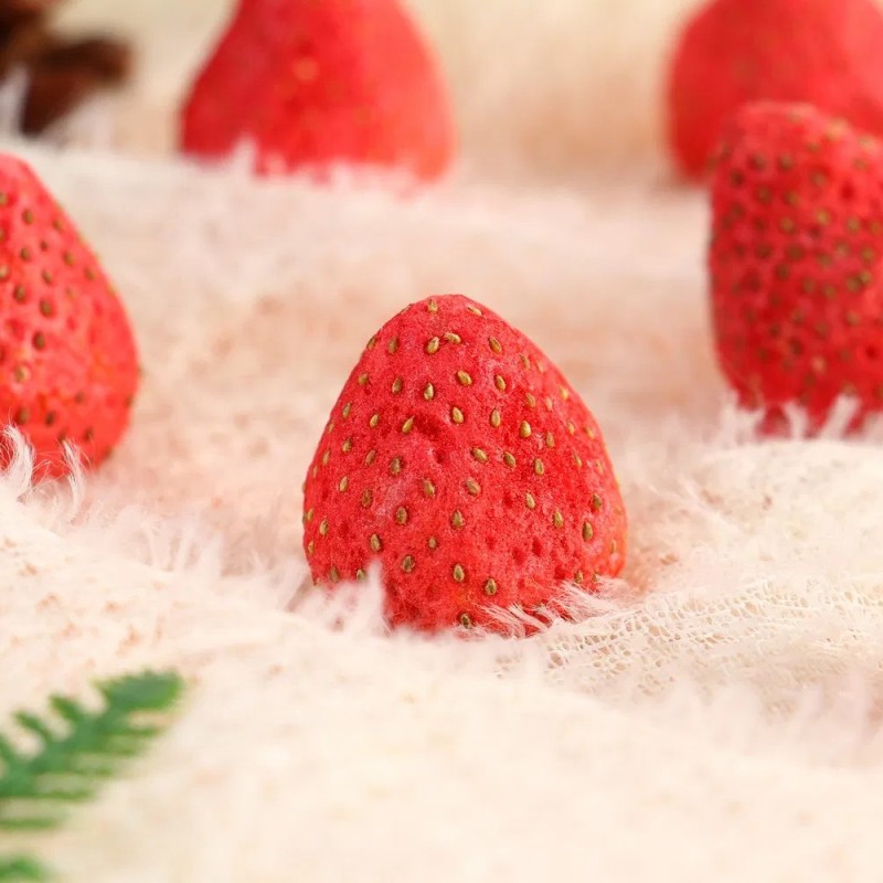 Certified Whole Strawberries 20-25mm for Sea Transportation in Plastic Package