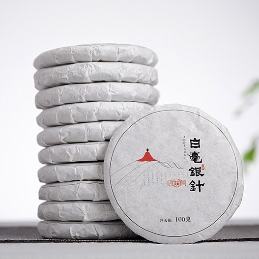 100g Yunnan Big Bud Silver Needle White Tea Cake