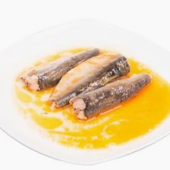Canned Sardines in Vegetable Oil 125g Club Can
