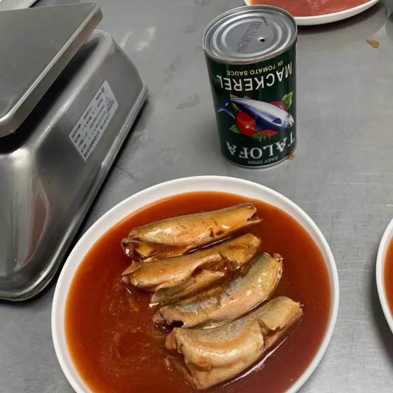 Canned Sardines in Vegetable Oil 125g Club Can