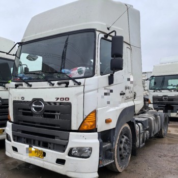 Chinese Used Hino 700 4X2 480HP Heavy Duty Tractor Truck with Good Condition
