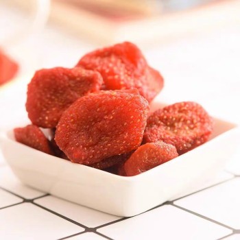 Natural Dry Fruit Dried Strawberry Sweet Fruits Slices Preserved Strawberry Fruit