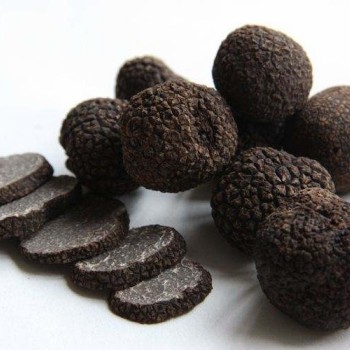 China Supplier Dehydrated Sliced Truffle Craterellus Cornucopioides Dried Black Truffle