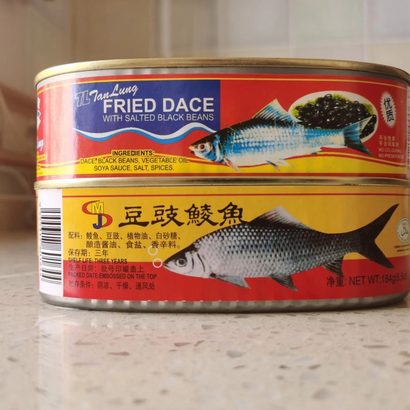 Original Taste Fresh Dace Fish Fried with Black Bean in Can