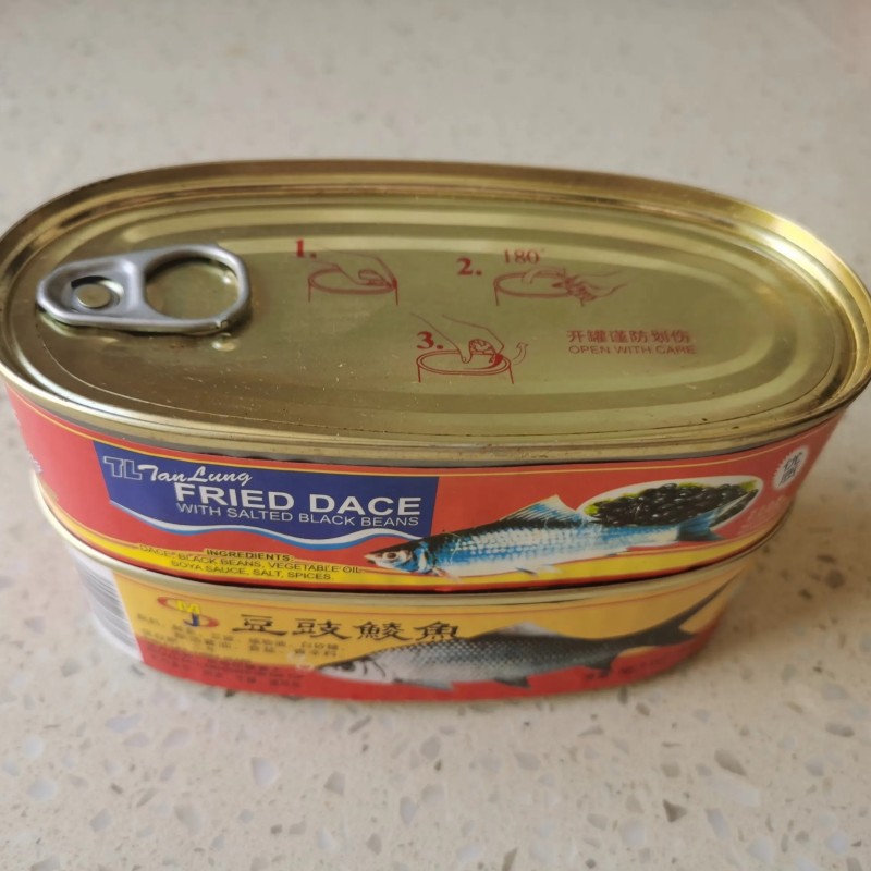 Original Taste Fresh Dace Fish Fried with Black Bean in Can