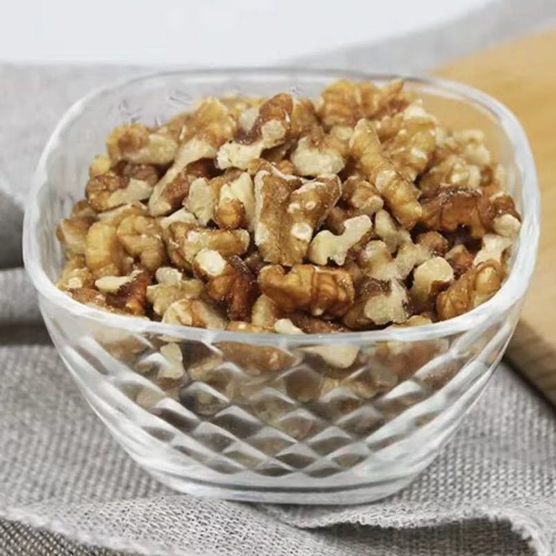 Yunnan 103 and Dapao Thin Shell Extra Light Walnut Kernel for Bakery