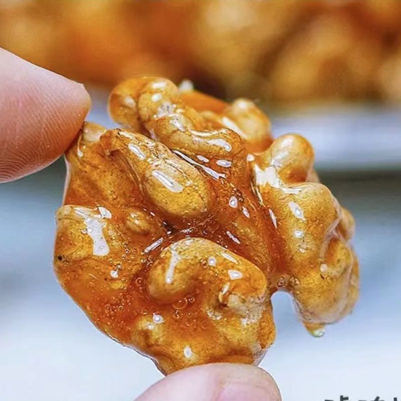 Yunnan 103 and Dapao Thin Shell Extra Light Walnut Kernel for Bakery