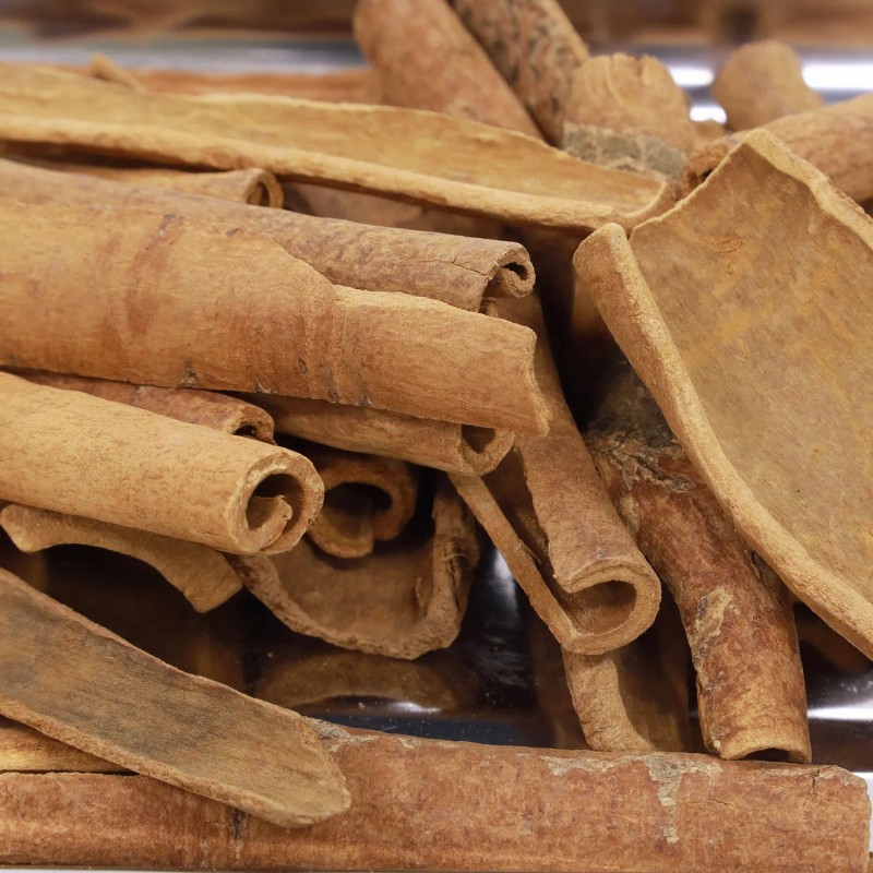 Premium Indonesian Dried Cinnamon Sticks for Aromatic Flavoring in Baking