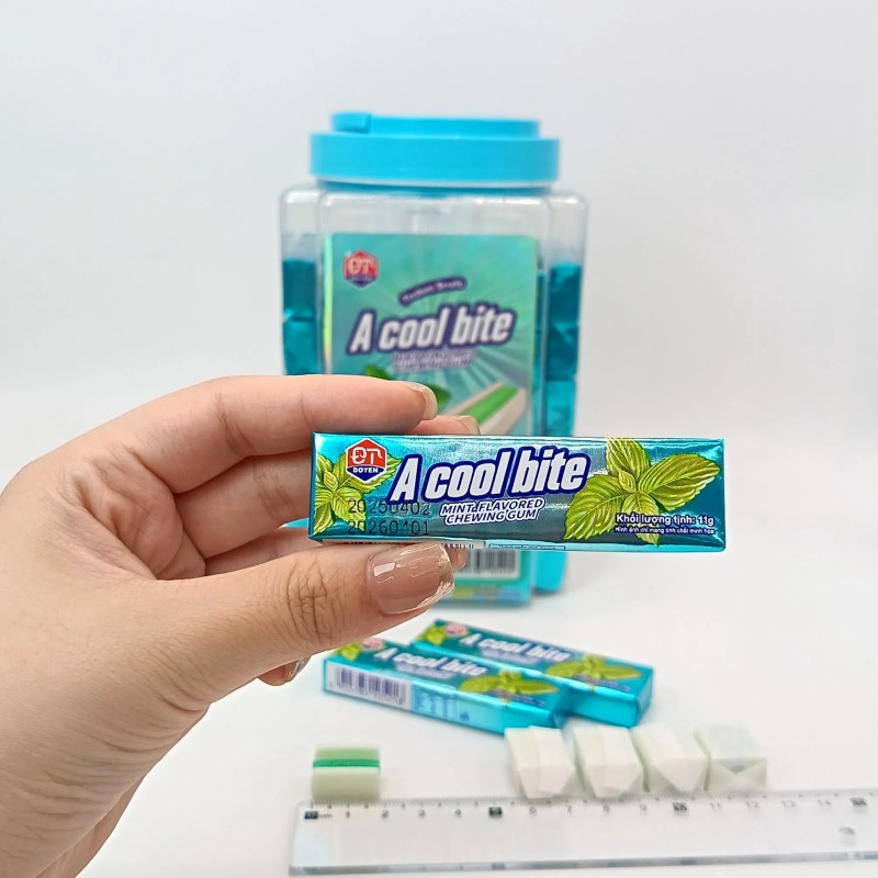 Laser Colorful Menthol Refreshing Long-Lasting Chewable Jelly Mint Bubble Gum