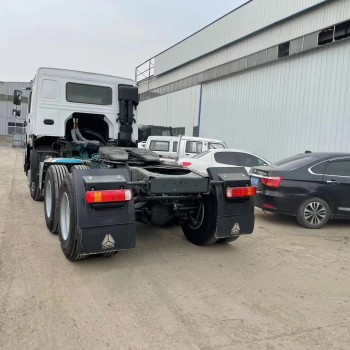 Second Hand Truck Tractor 336HP 375HP 371HP HOWO Manual LHD Used Dump Truck Head