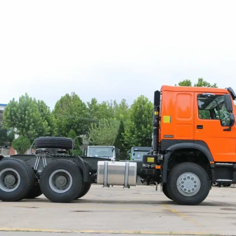 Second Hand Truck Tractor 336HP 375HP 371HP HOWO Manual LHD Used Dump Truck Head