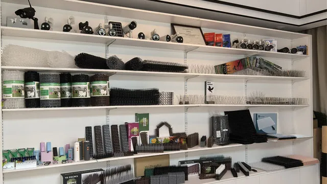 Eco-Friendly Anti-Pigeon & Cat Deterrent Humane Bird & Cat Control Adjustable for Ledges & Fences 30cm Heavy-Duty Plastic Bird Spikes (20PCS)