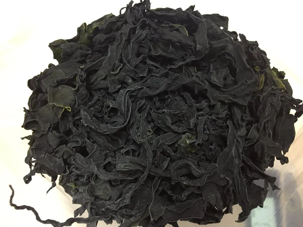 Hot Selling Soupmate Dark Green Color Edible Seaweed Dried Wakame Leaves Cut
