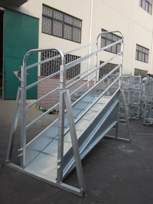 Hot Dipped Galvanized Mobile Adjustable Premium Livestock Equipment Farming Cattle Loading Ramp
