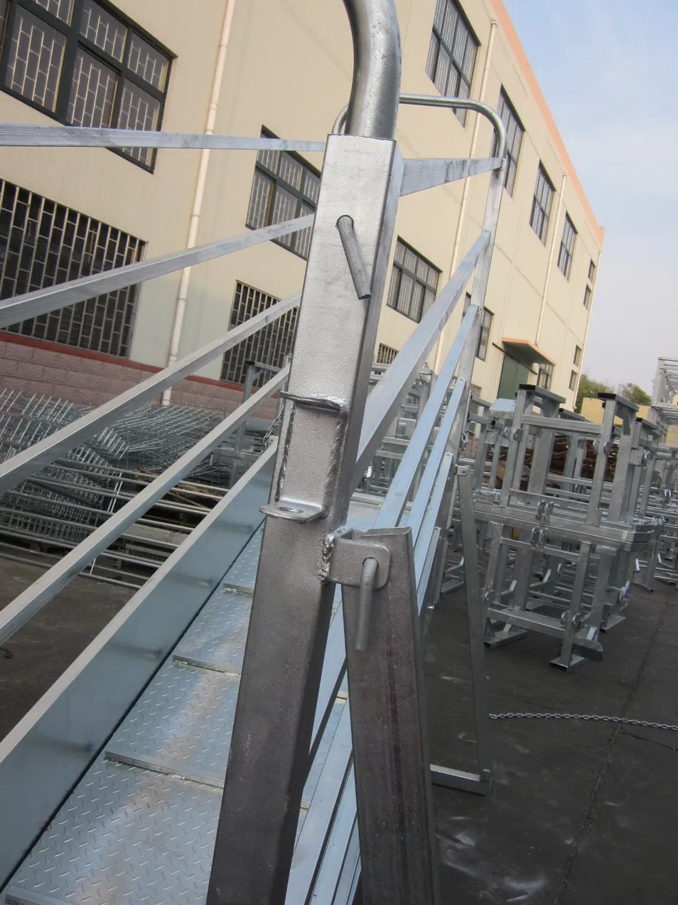 Hot Dipped Galvanized Mobile Adjustable Premium Livestock Equipment Farming Cattle Loading Ramp