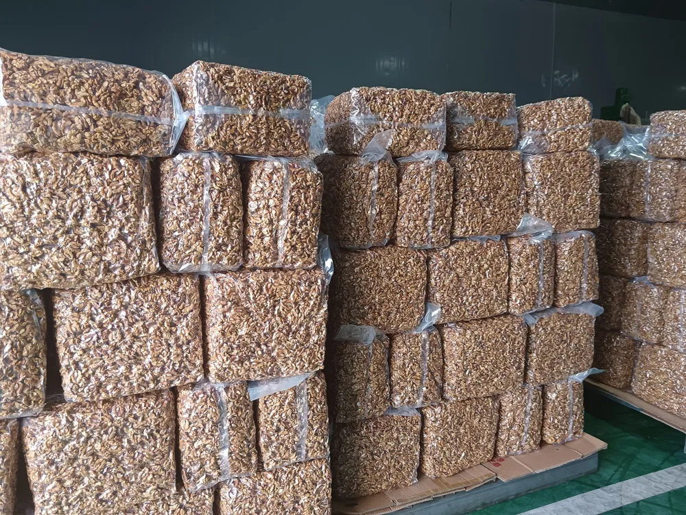 Natural Hand Peel Walnut Sourcing From Xijiang 185 Walnut Kernel Shelled Walnut