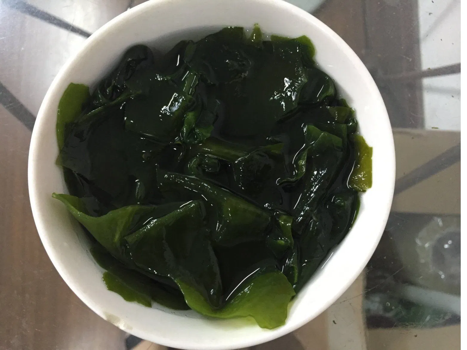 Factory Supplier High Quality Extra Selected Natural Organic Dried Wakame Leaves Cut S/M/L Size 10kg OEM Package