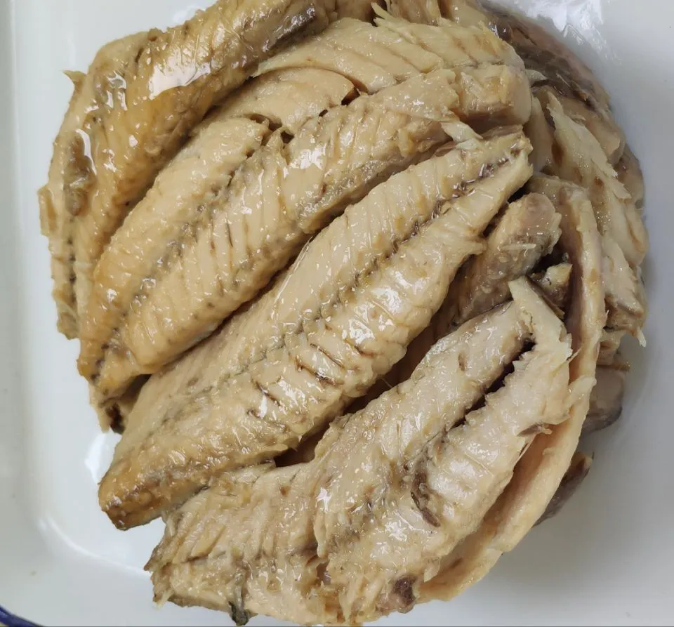 Wholesale Types of Tinned Tuna Shredded Canned Tuna Fish in Brine 140g