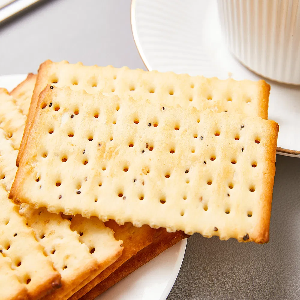 Hot Sale Sesame Flavor Salt Soda Saltine Crackers Chia Seed Soda Cracker