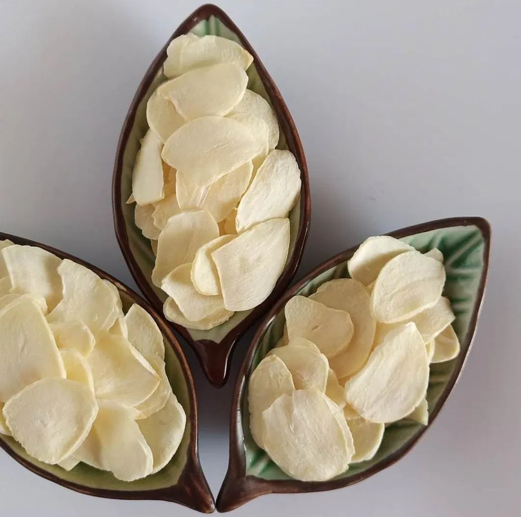 Dehydrated Garlic Flakes AAA Grade