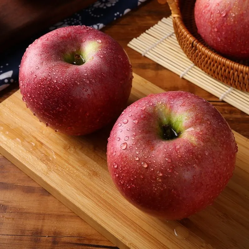 2024 High Quality New Crop Fresh Qinguan Dallo FUJI Gala Huaniu Apple Garlic Giner