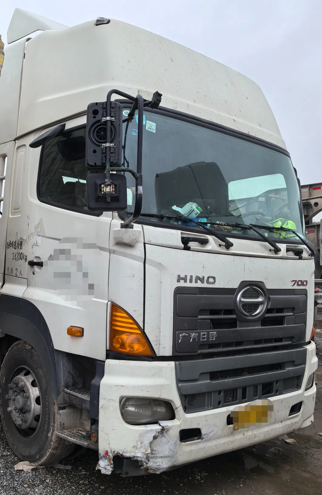 Chinese Used Hino 700 4X2 480HP Heavy Duty Tractor Truck with Good Condition