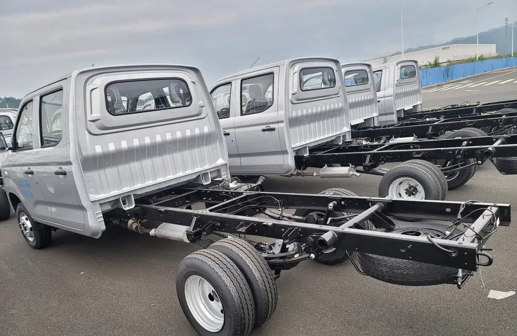 Reliable Skeletal Truck Trailer with 140mm Beam Height for Automotive Use