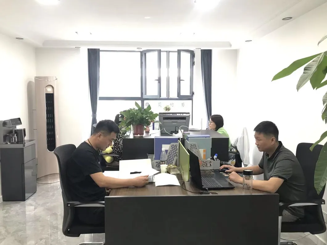 2025 High Quality Fresh Normal White Garlic 4.5cm-6.0cm Pure White Garlic for Sale