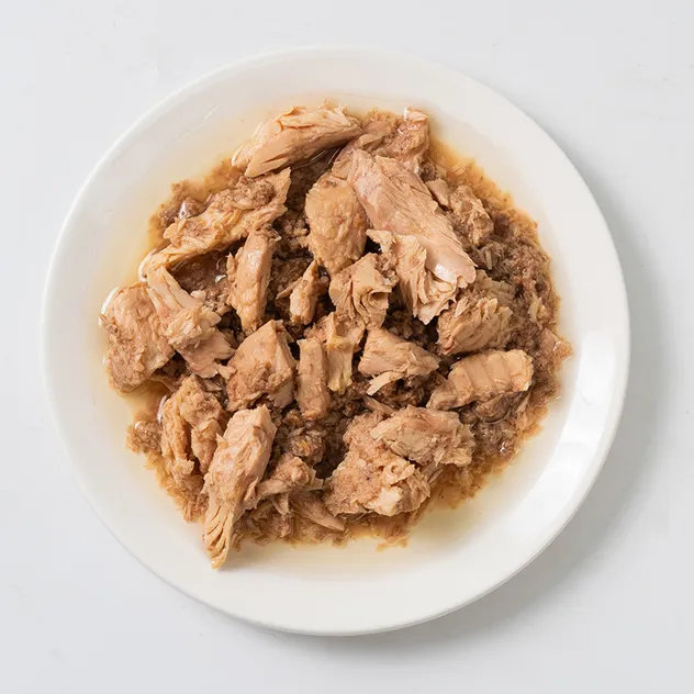 Canned Tuna Chunks in Oil Nw120g, for Cat and Dog Food
