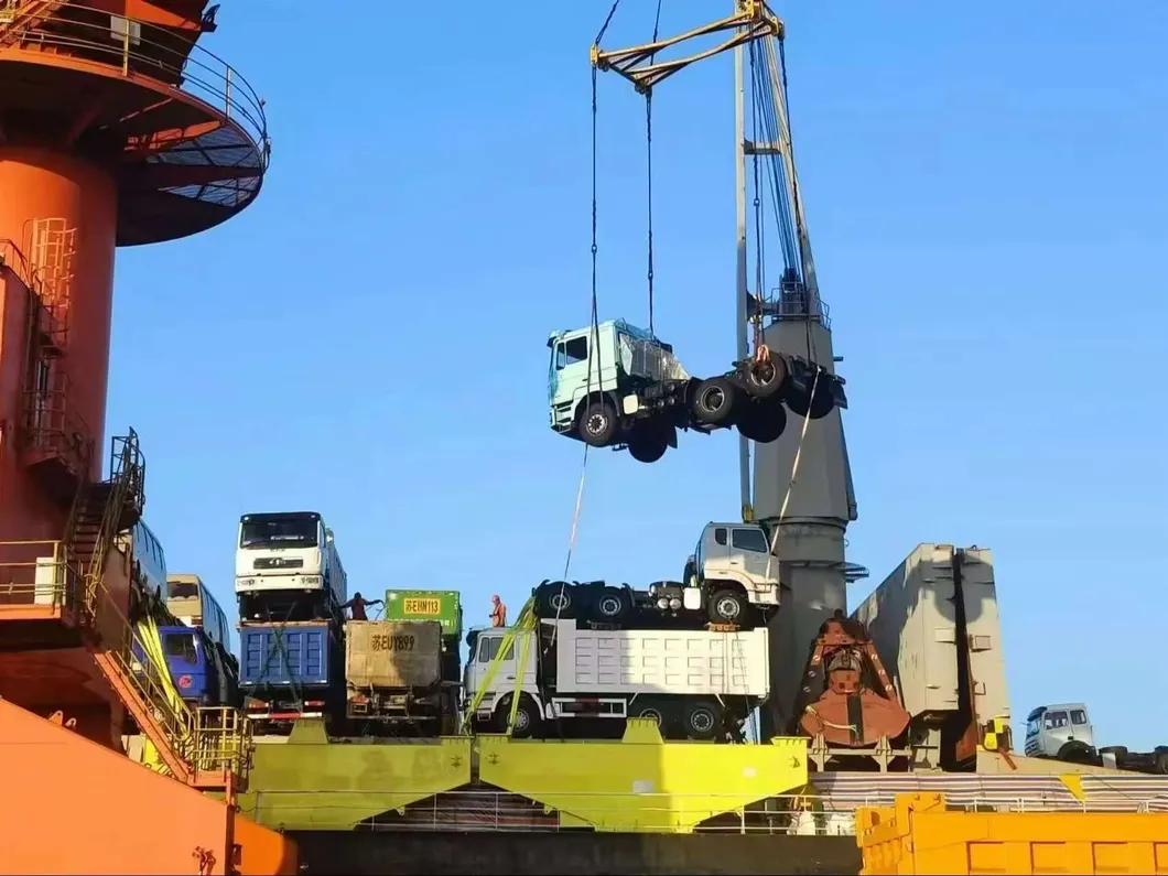 Cheap Chinese Brand Sinotrukused HOWO 420HP Tractor Head Red Truck Head for Sale