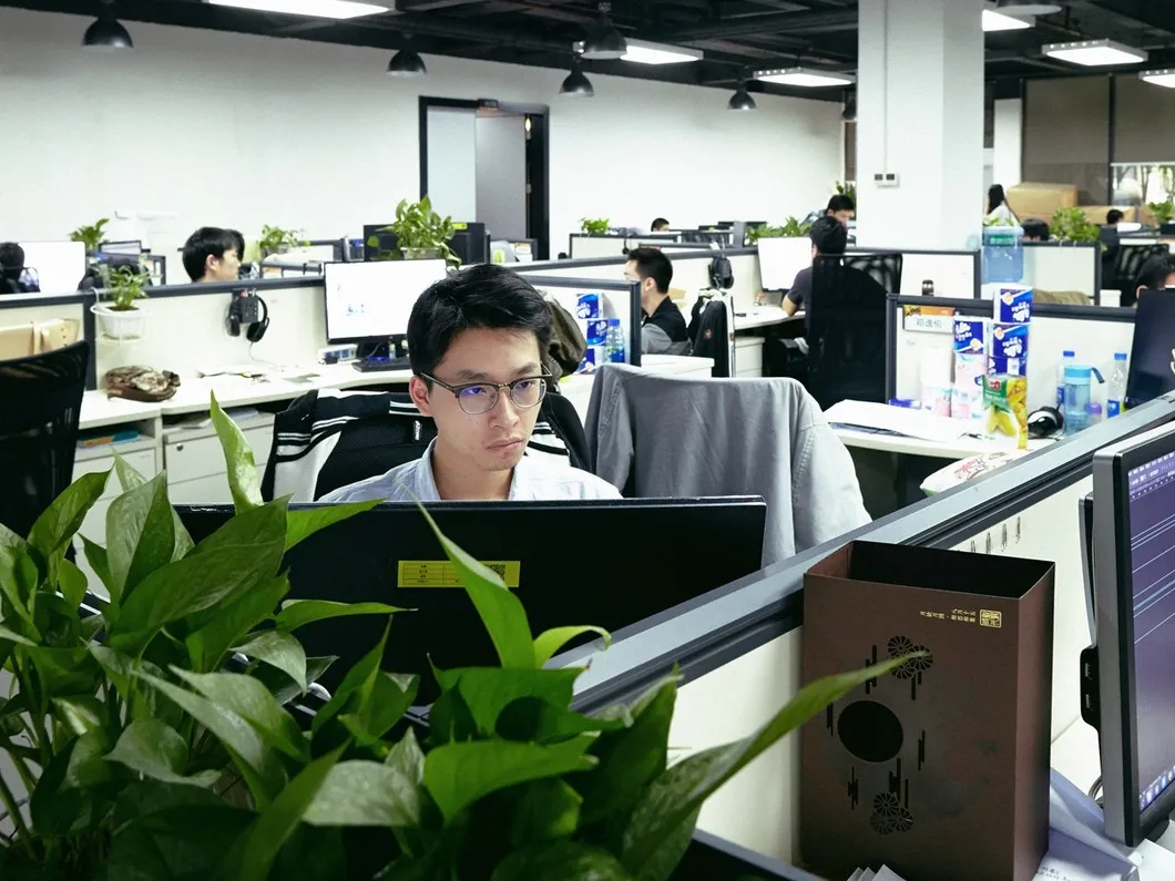 Sample Service China Suppliers Factory Wholesale Korean Style Shin Customized Brand Halal Nongshim Ramen Korean Spicy Flavour Instant Soup Instant Noodle